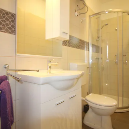 Apartment Hundefreundliches Im Zentrum Von Und Nur 400 Meter Zum *