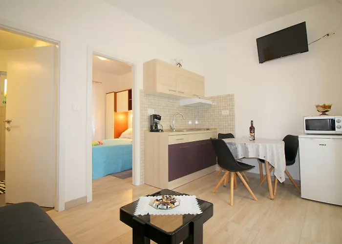 Hundefreundliches Im Zentrum Von Und Nur 400 Meter Zum *