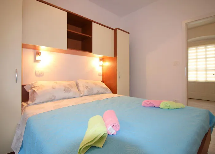 Apartment Hundefreundliches Im Zentrum Von Und Nur 400 Meter Zum Porec